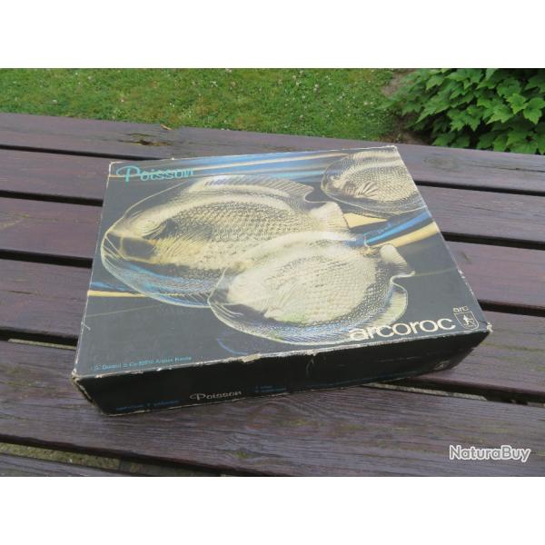 Ancien service � Poisson complet en verre transparent gaufr� 7 pi�ces - Arcoroc - France (Vers 1970)