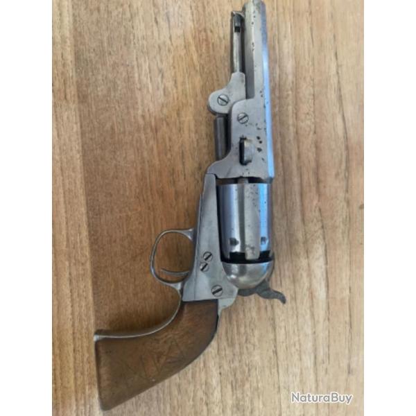 Revolver ancienne copie Belge du colt sh�rif