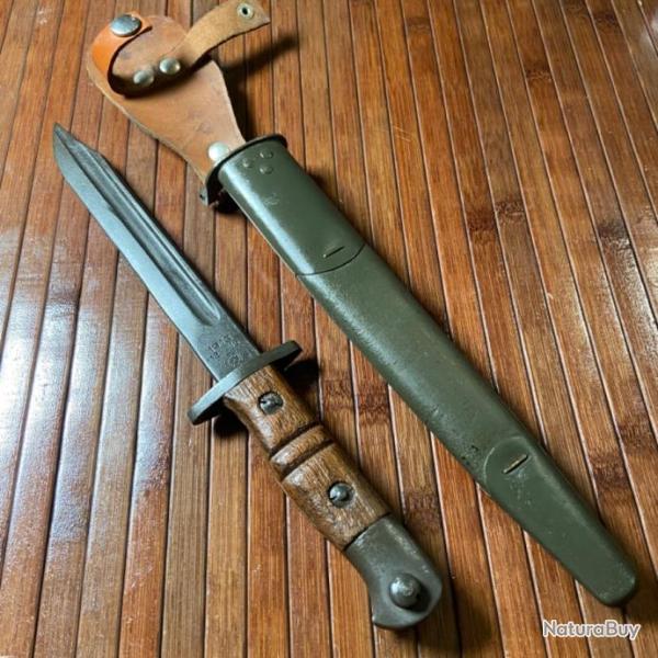 POIGNARD PARACHUTISTE L�GION �TRANG�RE FRAN�AISE SUR BA�ONNETTE U.S REMINGTON