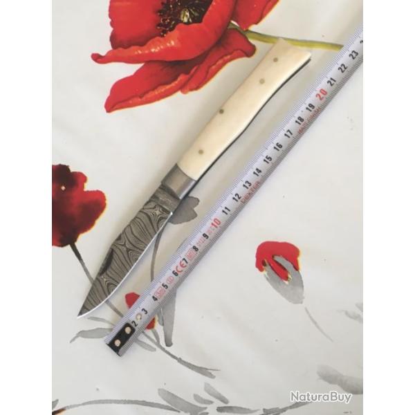 Couteau mod�le ��alpin �� lame en Damas 160 plis