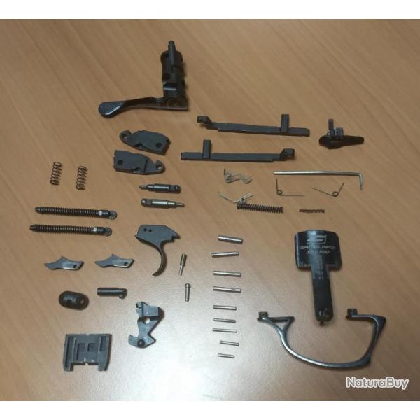*** D�STOCKAGE - Lot de pi�ces pour fusil SARSILMAZ mod 512 Cal.12 ***