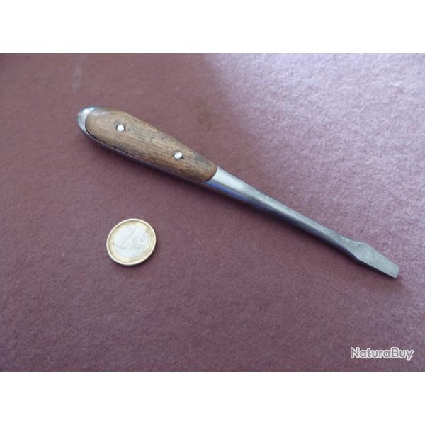 Petit tournevis �  frappe manche bois rivets  ,   panne de 6 mm
