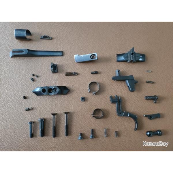 Lot de pi�ces RUGER M77