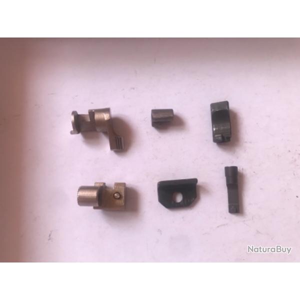 pieces d�tach�es de pistolet CZ 50. Bon etat
