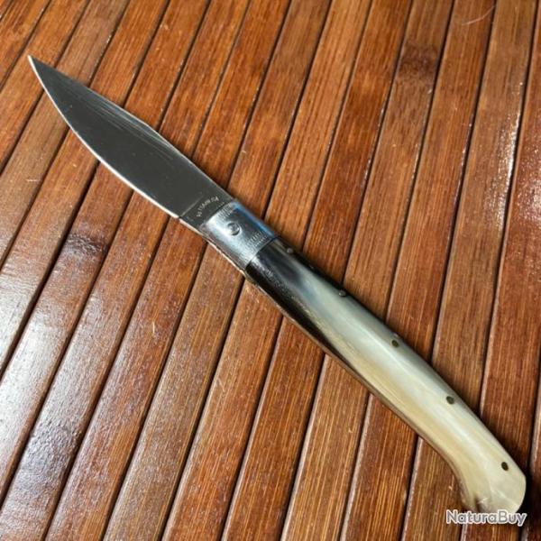 BEAU COUTEAU SARDE PATTADA ROBERTO MONNIN EN TR�S BELLE CORNE NATURELLE BICOLORE