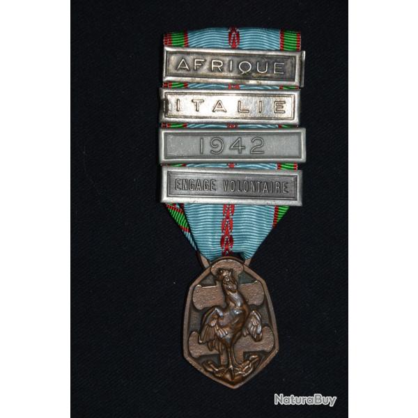MEDAILLE COMMEMORATIVE 1939-1945-AGRAFES AFRIQUE-ITALIE-1942-ENGAGE VOLONTAIRE-2� WW-FRANCE LIBRE