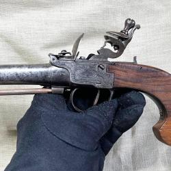 Beau pistolet &agrave; silex de voyage - Fin XVIII i&egrave;me si&egrave;cle - TB &eacute;tat