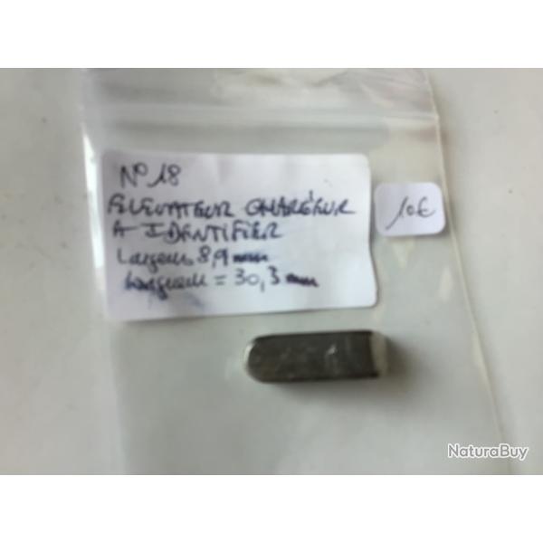 VENDU PAR LE-CUIRASSIER LVATEUR DE CHARGEUR DE PISTOLET  IDENTIFIER