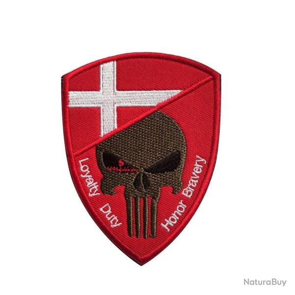 Patch cr�ne drapeau national 3D 7x9,5 cm - Danemark