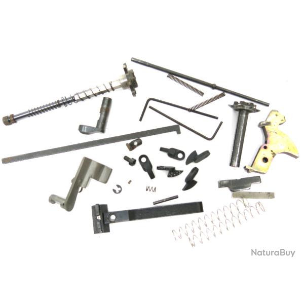 Lot de pi�ces diverses R�f 233 Box 248