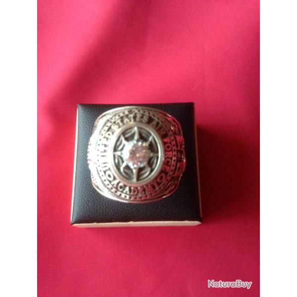 Bague Chevali�re Argent Massif .925 US Air Force Academy  Taille 7 us ou 55 Fr
