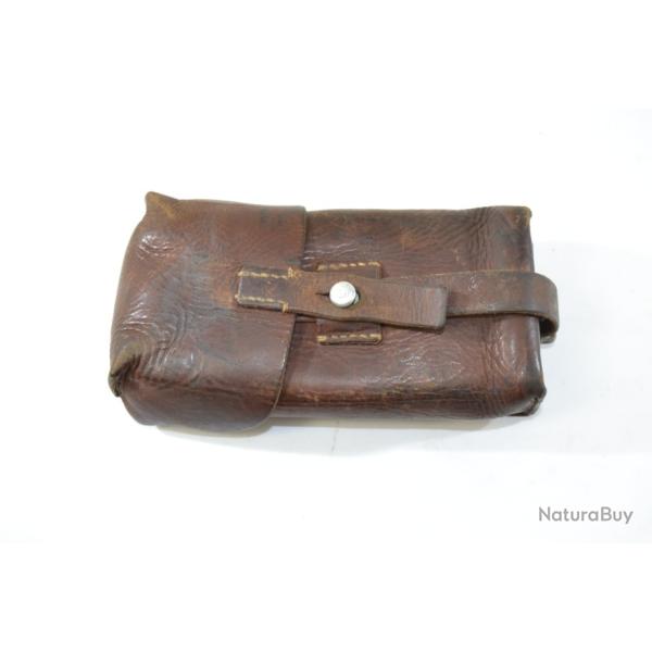 Porte chargeur cartouchi�re Arm�e Suisse, ann�es 1960. pochette cuir