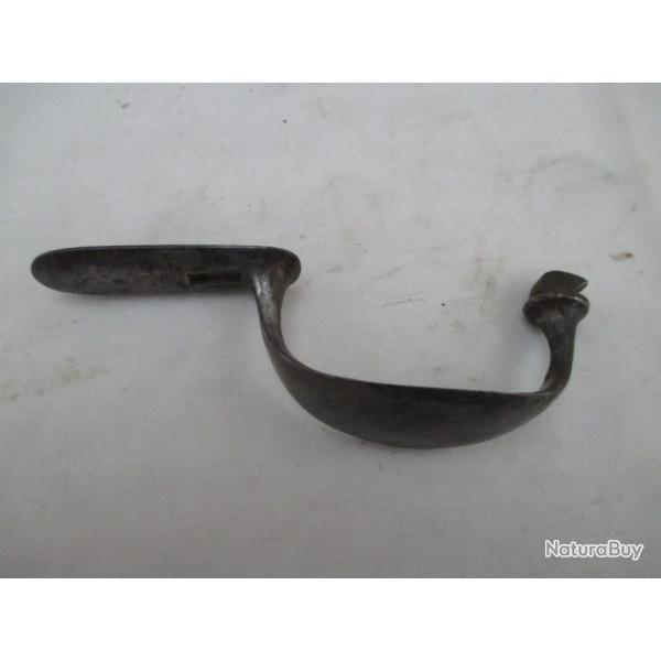 piece d�tach�e - pontet en fer   pour fusil 1822  ou autre  133 mm