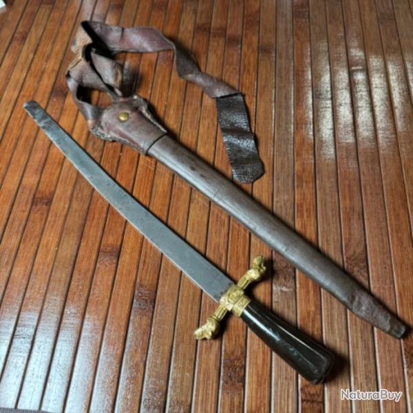 RARE DAGUE DE V�NERIE D'ENFANT XlX �me FUS�E EN CORNE