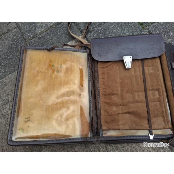 SAC DE TERRAIN PORTE CARTES CUIR OFFICIER DE L'ARM�E SOVI�TIQUE ANNEES 70s URSS CCCP
