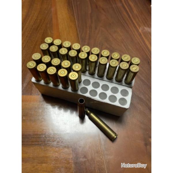 Lot de 32 �tuis de calibre 300 Win Mag