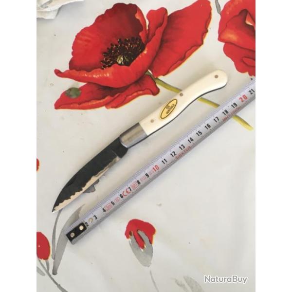 Couteau ��Aurillac �� manche en os v�ritable