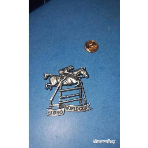 Broche No Pin's Epinglette Cheval Saut D'obstacle Relief Genre �tain 1980 World Cup Ref 1003bcd
