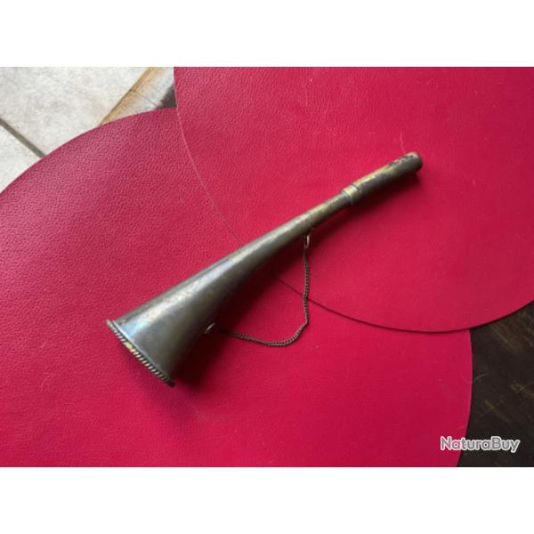 Corne d'appel ancienne en laiton, pas de prix de r�serve