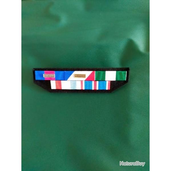 Barrette de d�coration comprenant 5 dixmudes (ruban), TBE port�e une fois