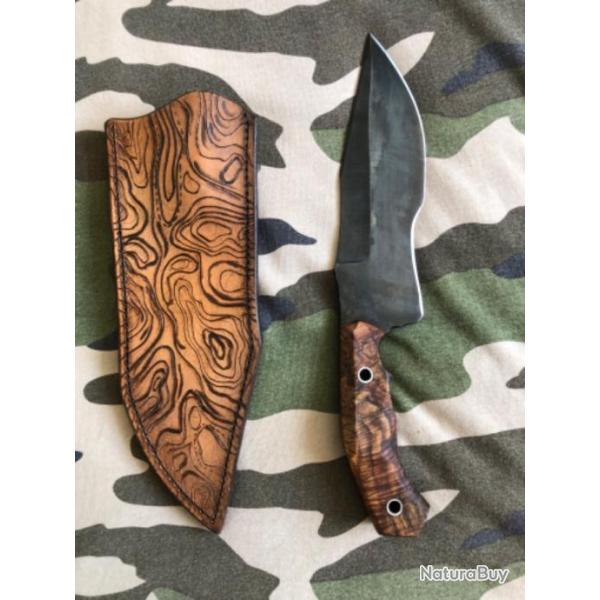 Couteaux artisanal forg� + �tui cuir