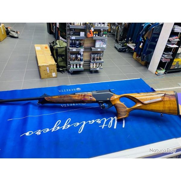 Carabine Blaser R8 Succes Bois Grade 4, carcasse black cal.30-06