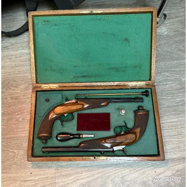 Coffret paire de pistolets de tir un coup, syst�me rolling block, finition de luxe
