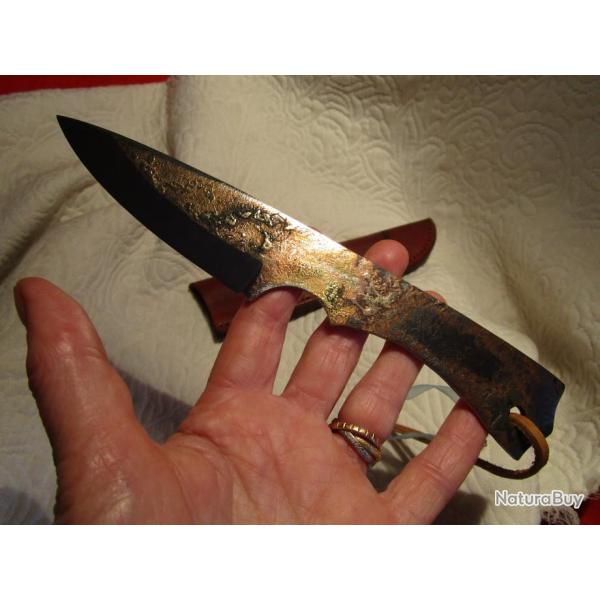 COUTEAU ARTISANAL BRUT DE FORGE ATELIER DE L'OURS NOIR chasse camping rando le ROOTS + �tui offert