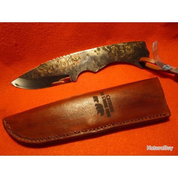 COUTEAU ARTISANAL BRUT DE FORGE 2 ATELIER DE L'OURS NOIR chasse camping rando le ROOTS + �tui offert