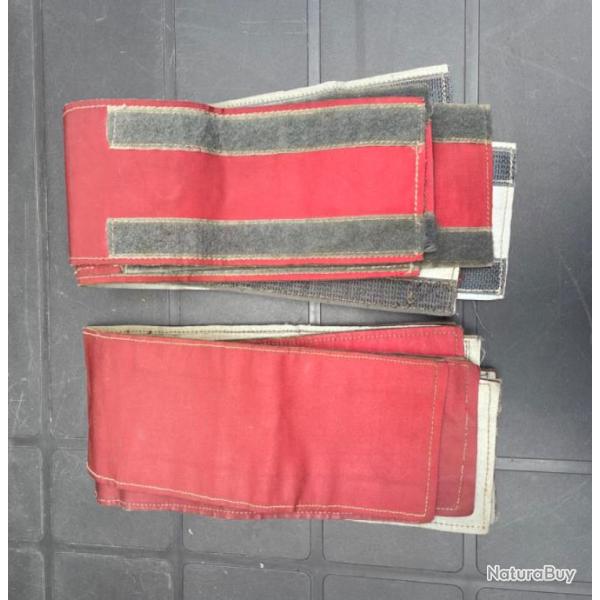 8 Brassards militaires de signalisation .