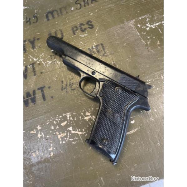 Pistolet MAB mod�le R en 9x19. Cat�gorie B.