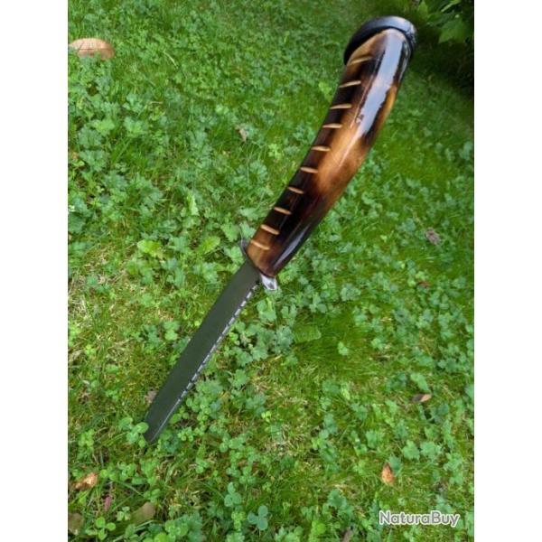 Grand couteau artisanal