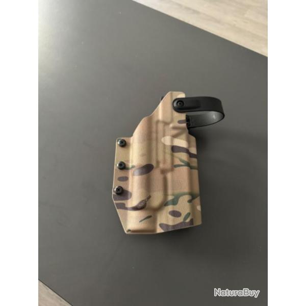 Holster kydex Glock 17 + lampe streamlight TLR-1 HL