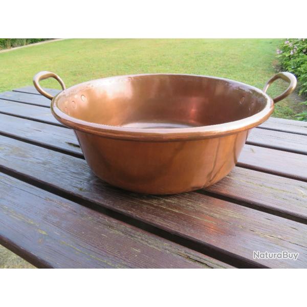 Ancienne tr�s grande Bassine/Marmite a confiture en cuivre-Contenance de plus de 20 litres Env(XIX�)