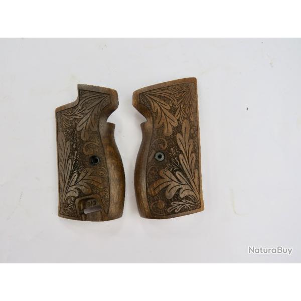 Plaquettes noyer SIG P210 Feuilles de ch�ne