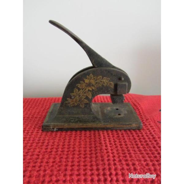 Presse � tampons en fonte 1870