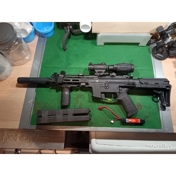 R�plique M4 9mm Lancer Tactical Upgrade + accessoiresMod�le  LT-35-G2