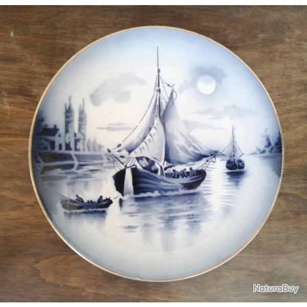 Ancien plat d�coratif Saint Amand