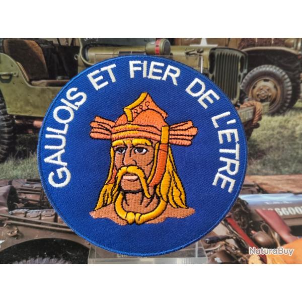 Gaulois et Fier de L'Etre  Dimension : 90 mm   coudre ou  thermocoller 4a.