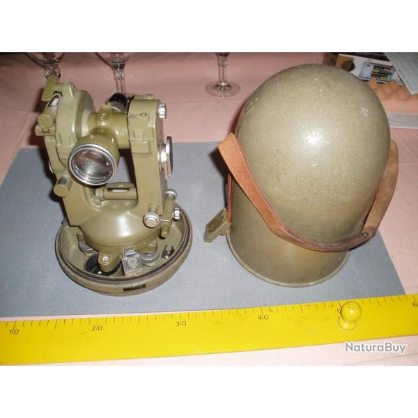 APPAREIL MILITAIRE THEODOLITE  DE MARQUE "SLOM PARIS SOM N� 622 TH3 "Indication sur l'appareil.