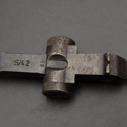 P08 TRACTEUR GENOUILLERE PISTOLET LUGER P 08 S/42 MAUSER Tr&egrave;s bon Categorie D