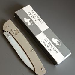 COUTEAU LA FOURMI, THIERS, extra plat, en tr&egrave;s bon &eacute;tat.