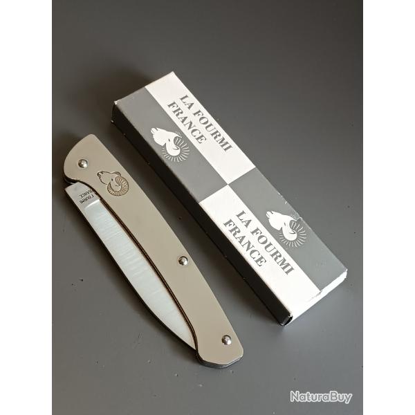 COUTEAU LA FOURMI, THIERS, extra plat, en tr�s bon �tat.