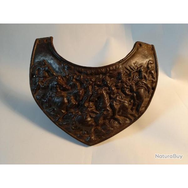 Gorgerin d'armure de style XVI eme , �poque second empire.