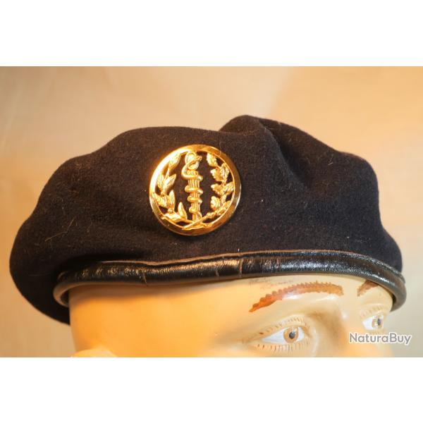 ARM�E FRANCAISE - b�ret fran�ais avec insigne service de sant� - SDC24BER001  En bon �tat