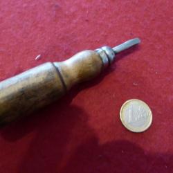 petit  tournevis manche bois de 13 cm