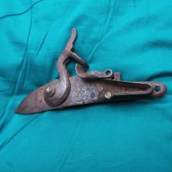 Platine &agrave; Silex Pre XX&egrave;me  ... A.O.C 2 pour restauration avec tete de Lion( Livr&eacute; par Happy post 11�
