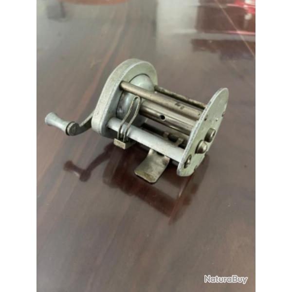 Ancien moulinet de peche