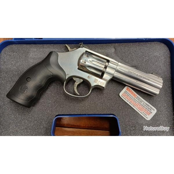 Revolver SMITH & WESSON 617 calibre .22LR 4" 10 coups