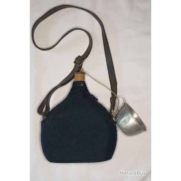 Bidon fran�ais model 1935 de 2L avec quart alu WW2